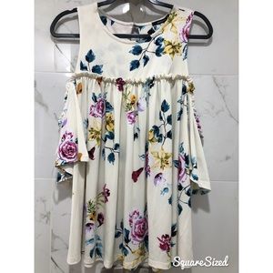 Flowing, Rose patterned, cold shoulder top